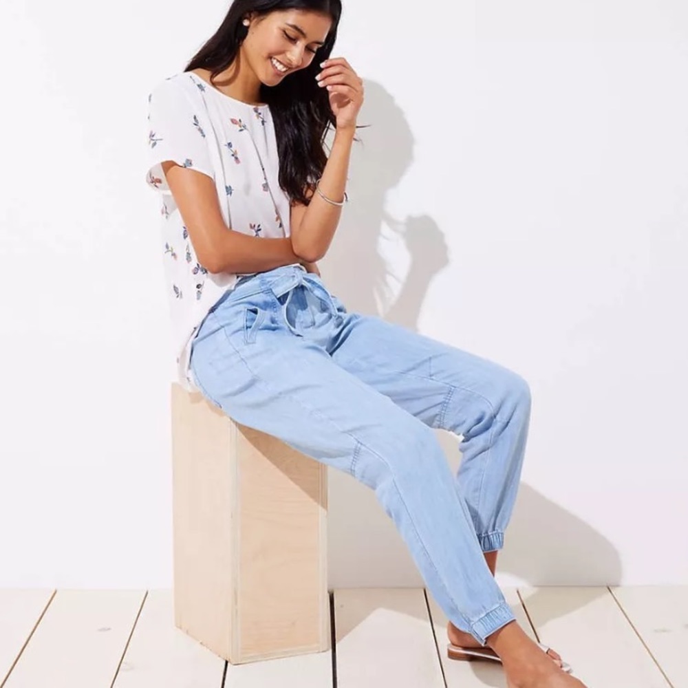 Ann Taylor Loft Denim Joggers 8 NWT